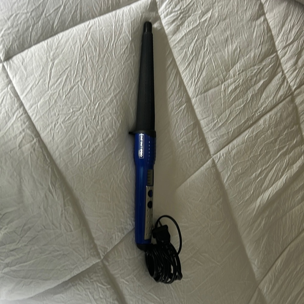 Conair Infiniti PRO silicone curling wand